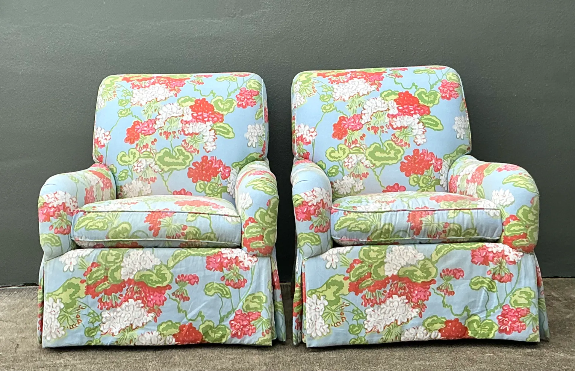 Vintage Floral Upholstered Armchairs - Pair — additional photo 3