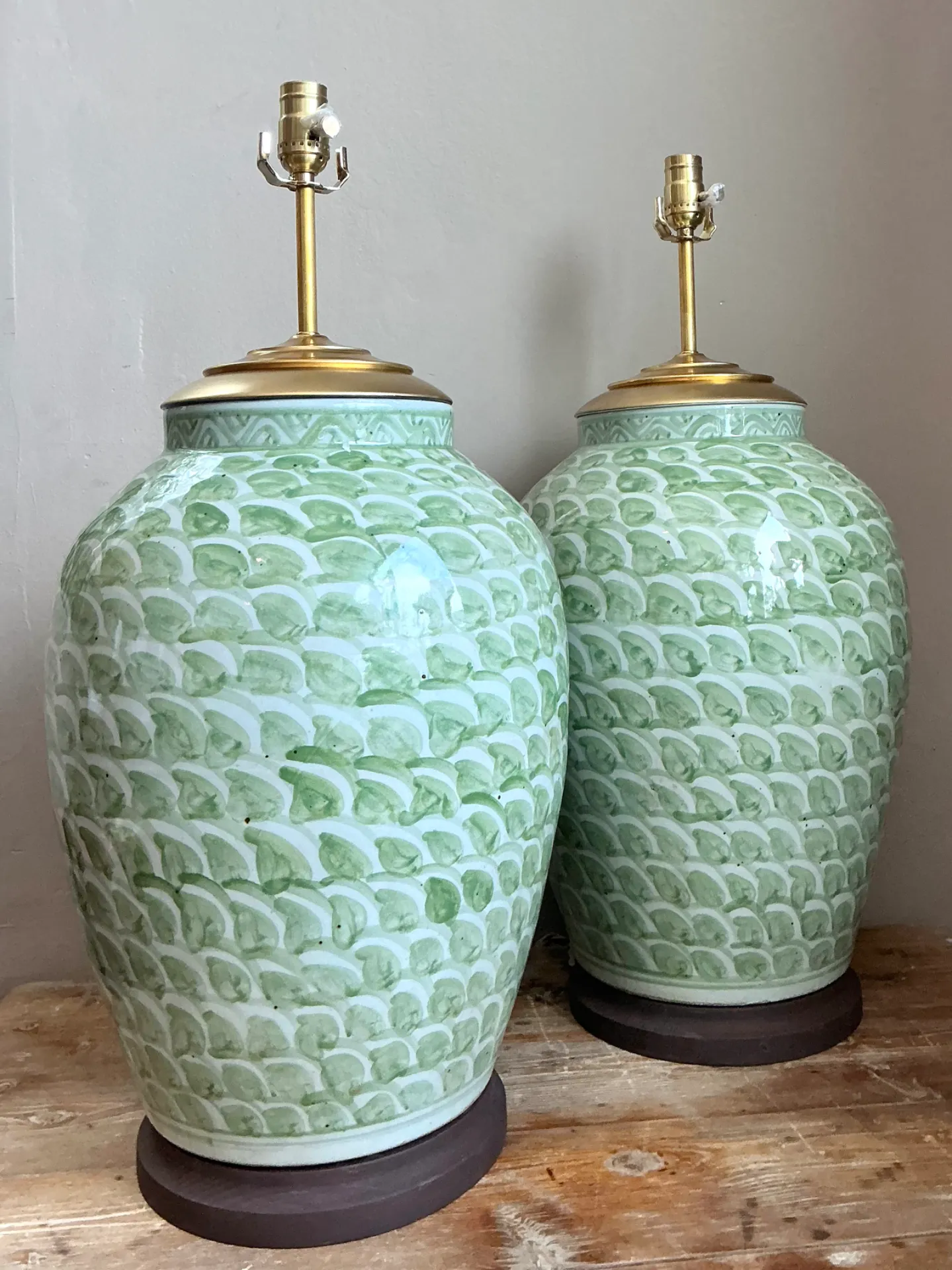 Vintage Monumental Scalloped Green Ceramic Lamps - Pair — additional photo 8