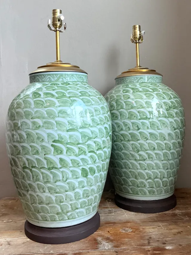 Vintage Monumental Scalloped Green Ceramic Lamps - Pair — additional photo 2
