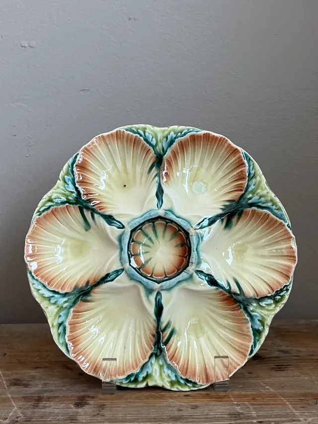 Vintage Sarreguemines Majolica Shell and Leaf Oyster Plate — additional photo 3