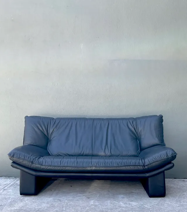 Vintage Nicoletti Salotti Black Leather Sofa — additional photo 2