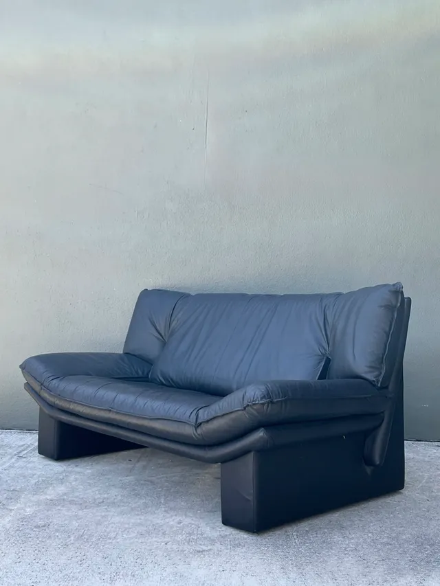 Vintage Nicoletti Salotti Black Leather Sofa — additional photo 7