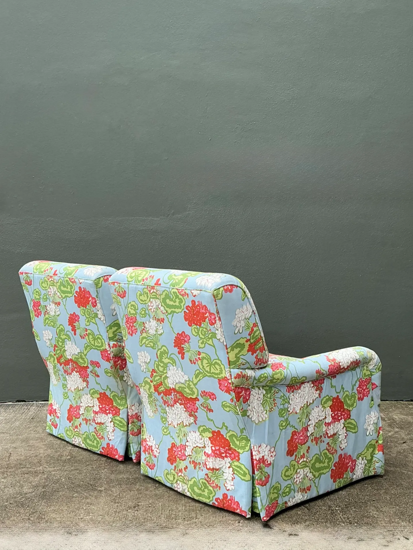 Vintage Floral Upholstered Armchairs - Pair — additional photo 5