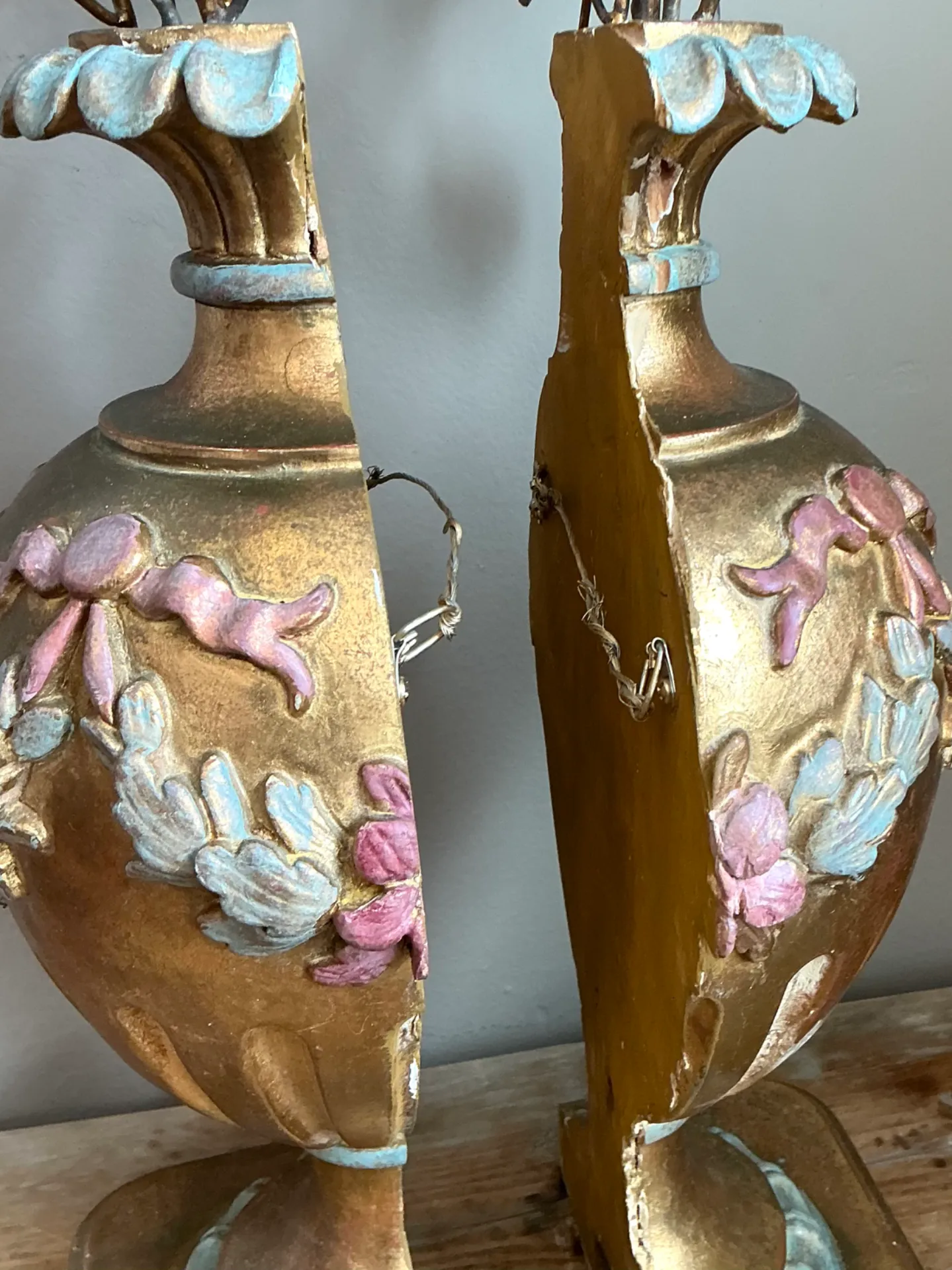 Vintage Italian Gold Plated Floral Urn Wall Sculptures - Pair — additional photo 6