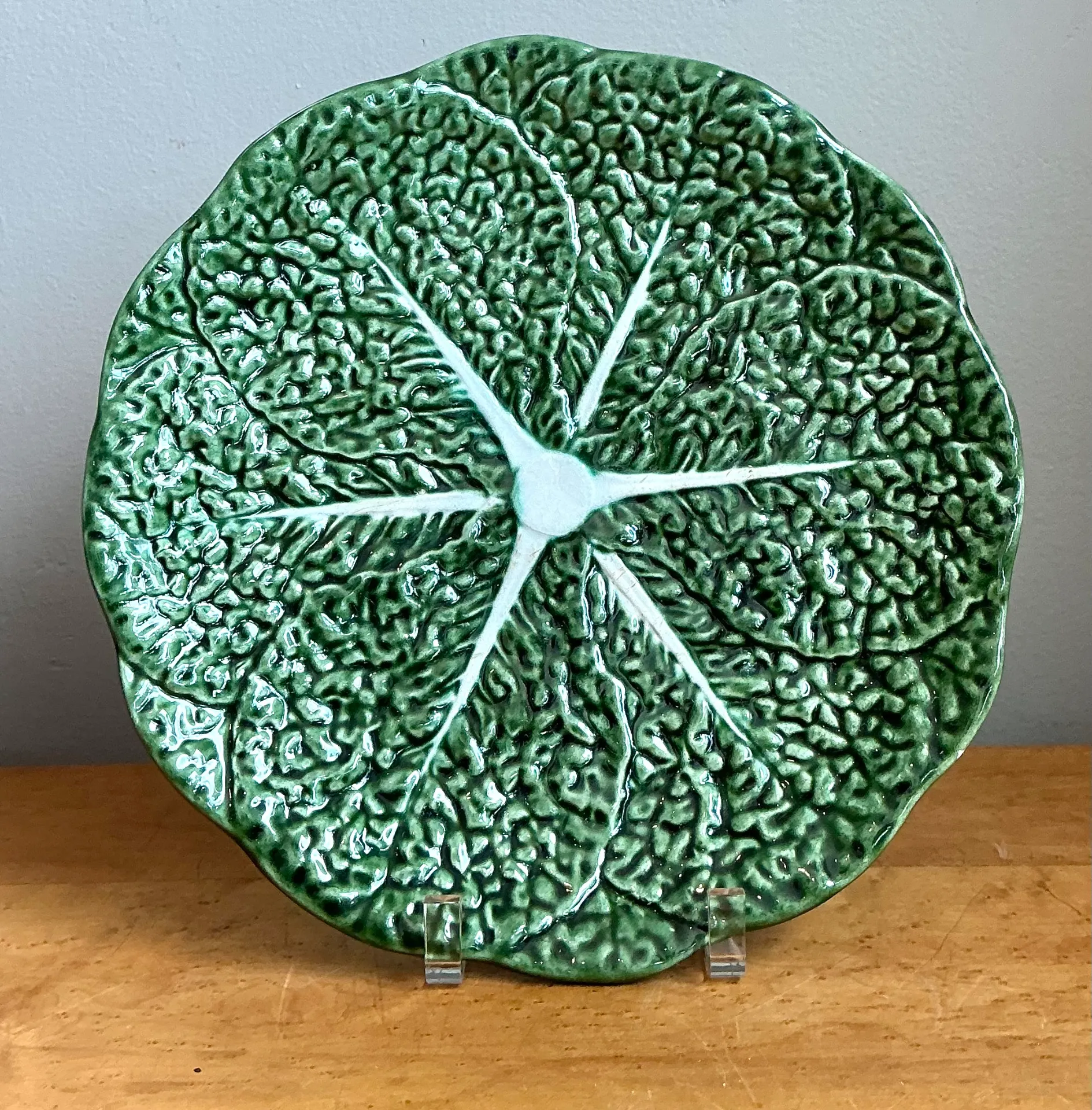 Portuguese Green Cabbage Leaf Ceramic Plate — additional photo 2