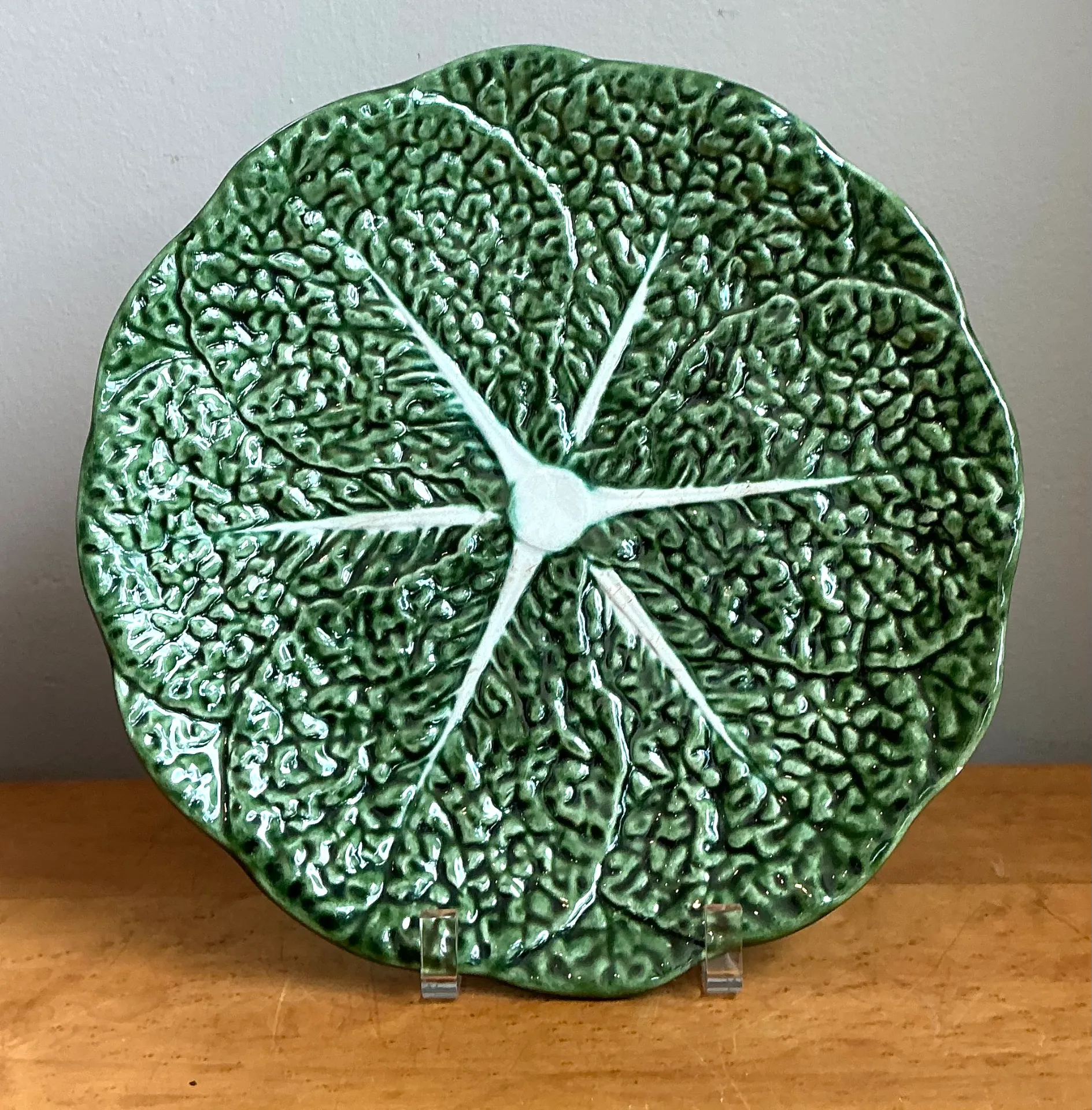 Portuguese Green Cabbage Leaf Ceramic Plate — additional photo 4