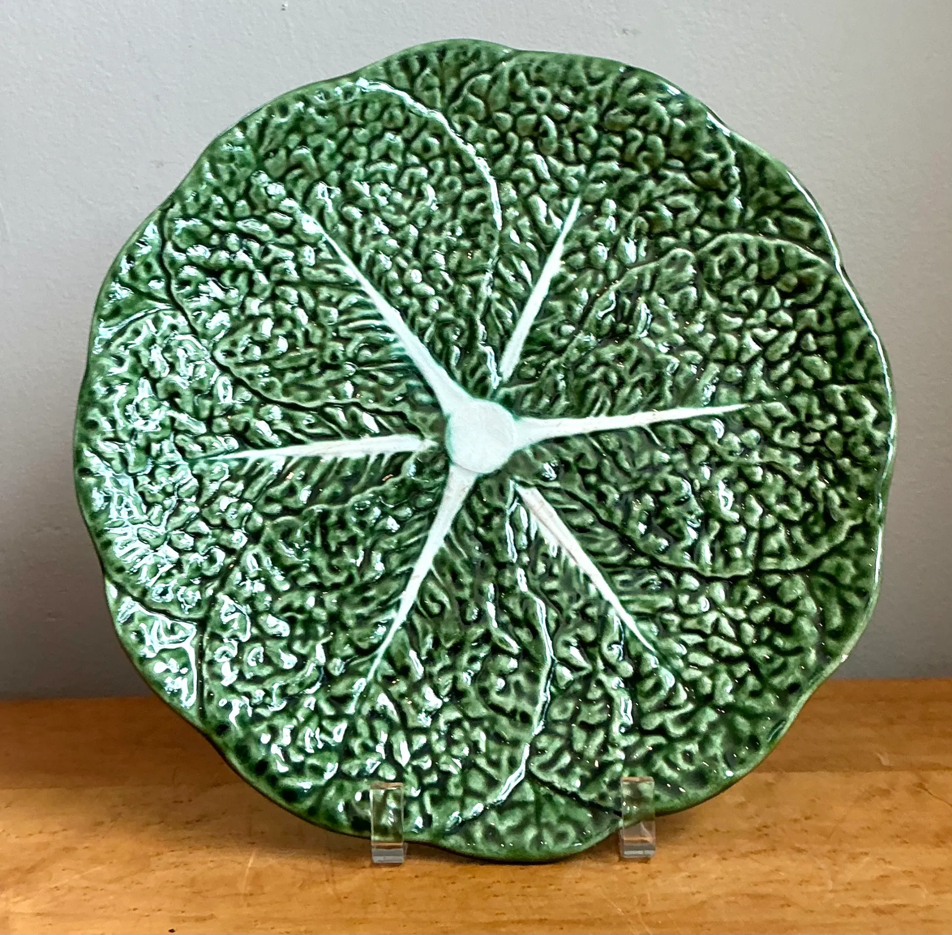 Portuguese Green Cabbage Leaf Ceramic Plate — additional photo 5