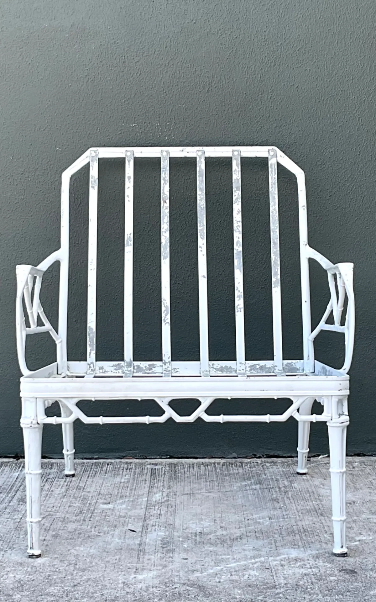Vintage Brown Jordan “Calcutta” Metal Patio Lounge Chair — additional photo 6