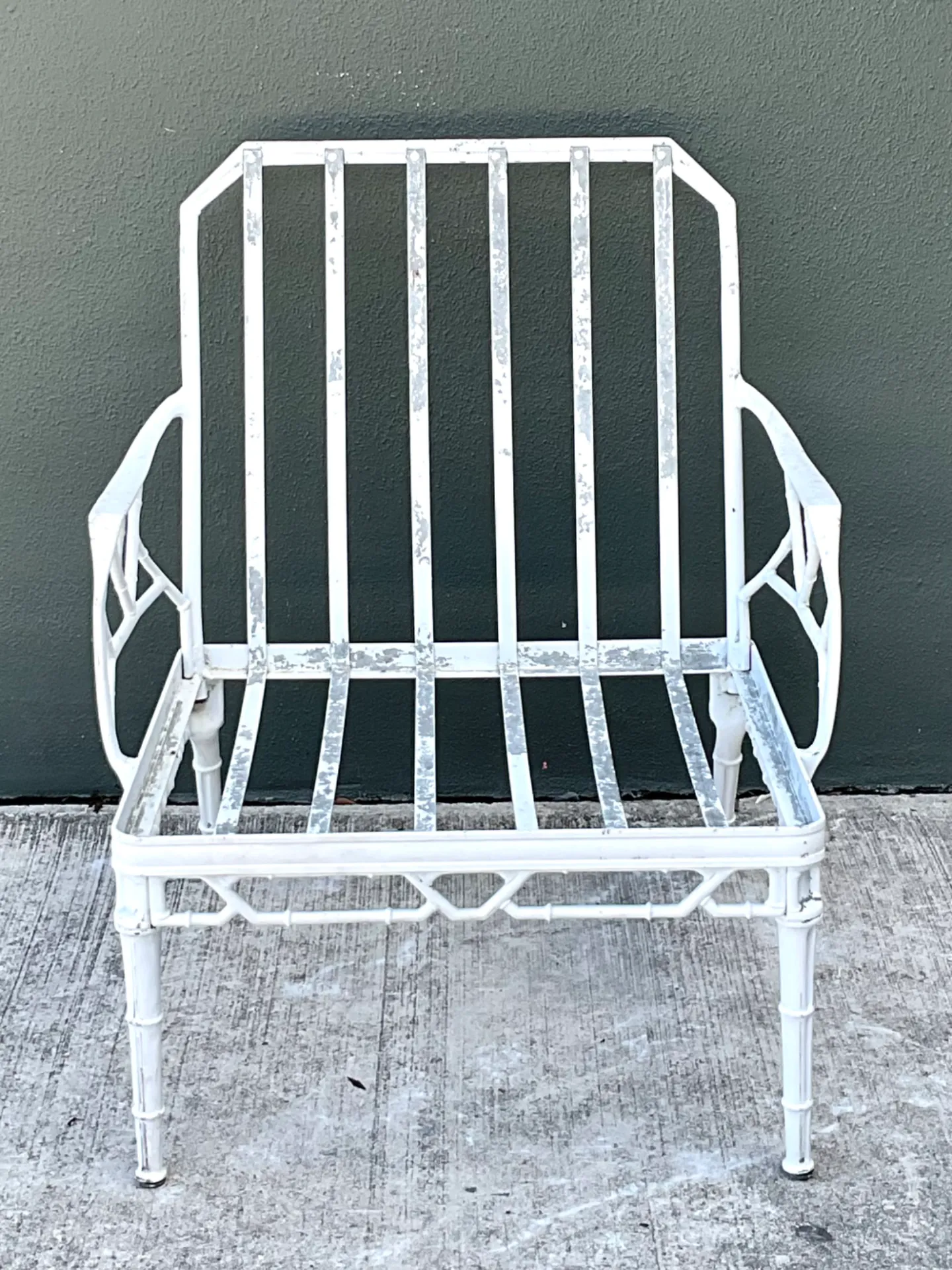 Vintage Brown Jordan “Calcutta” Metal Patio Lounge Chair — additional photo 2