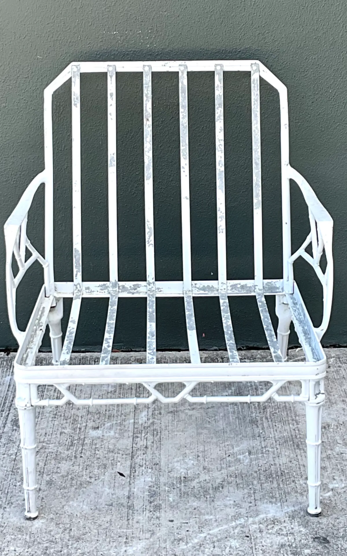 Vintage Brown Jordan “Calcutta” Metal Patio Lounge Chair — additional photo 2