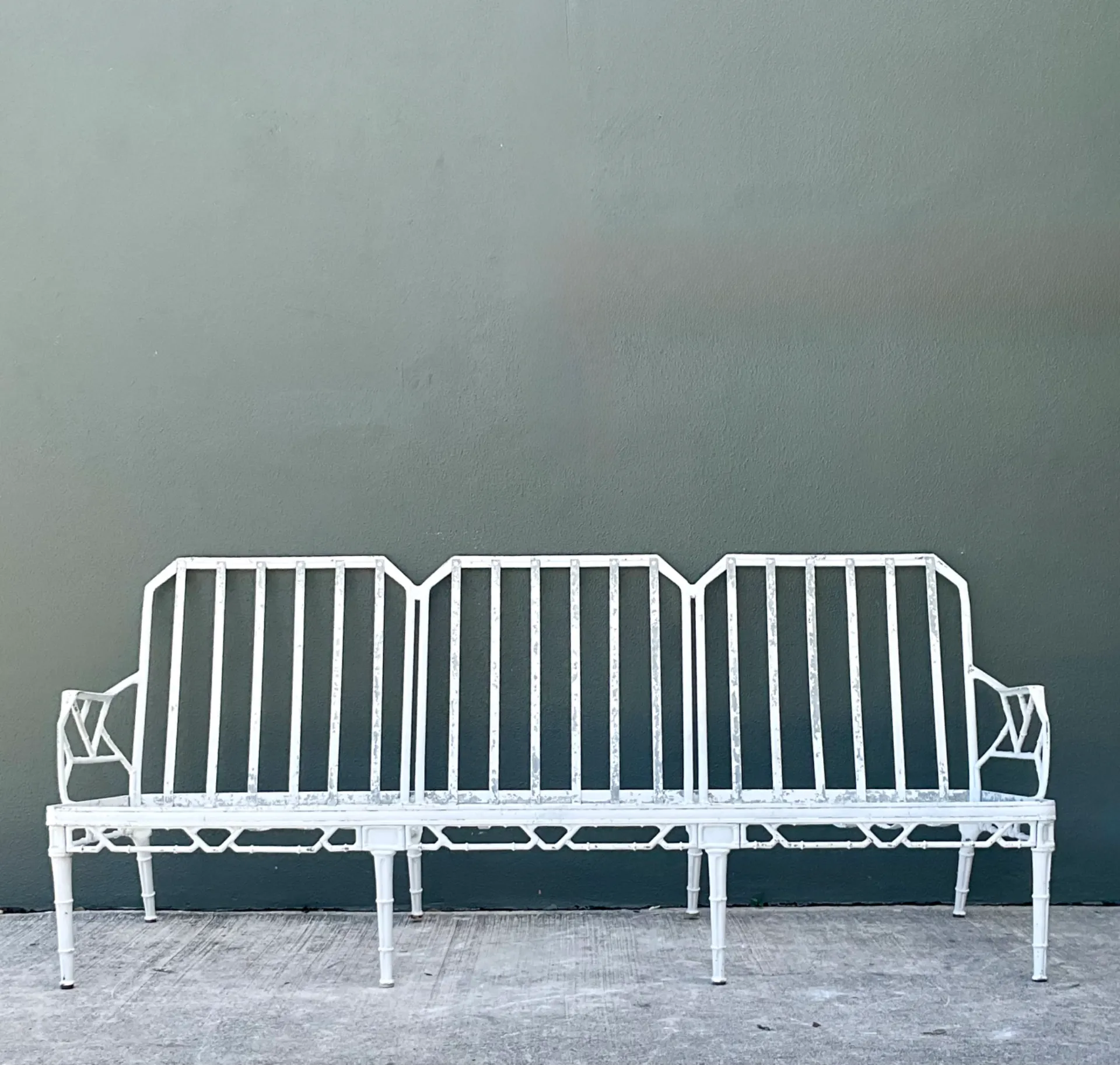 Retro Brown Jordan Metal “Calcutta” Outdoor Sofa — additional photo 4
