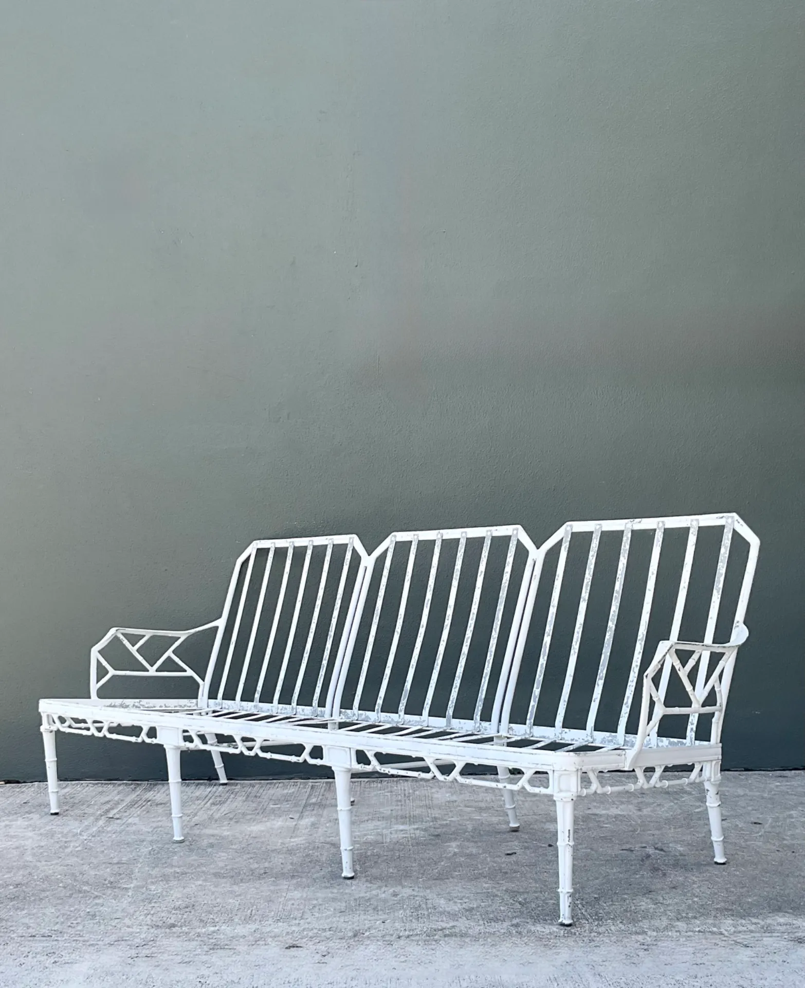 Retro Brown Jordan Metal “Calcutta” Outdoor Sofa — additional photo 2