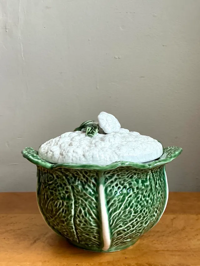 Vintage Portuguese Green Cabbage Leaf Ceramic Tureen — additional photo 8