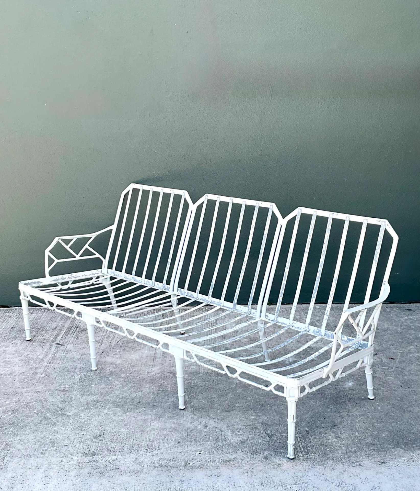 Retro Brown Jordan Metal “Calcutta” Outdoor Sofa — additional photo 6