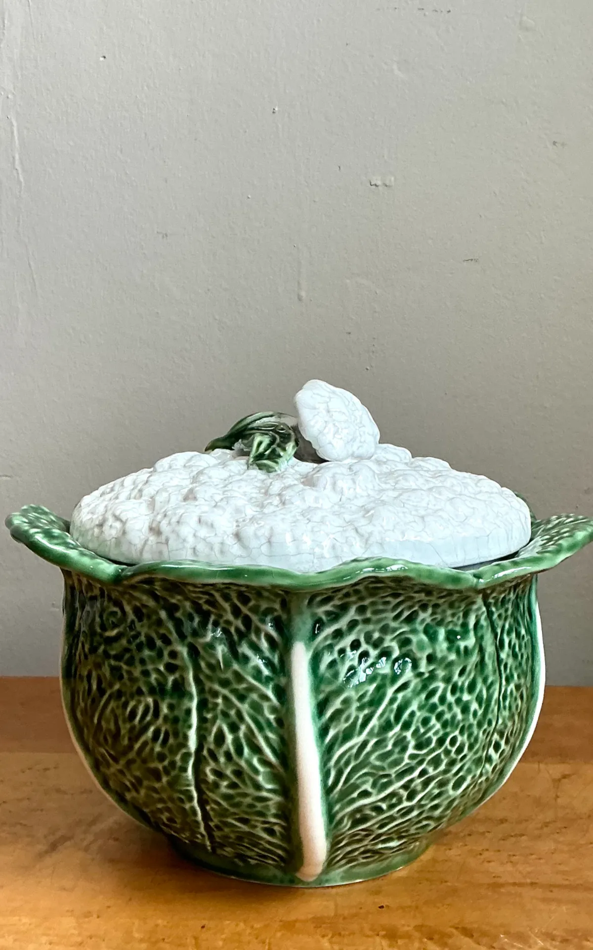 Vintage Portuguese Green Cabbage Leaf Ceramic Tureen — additional photo 2