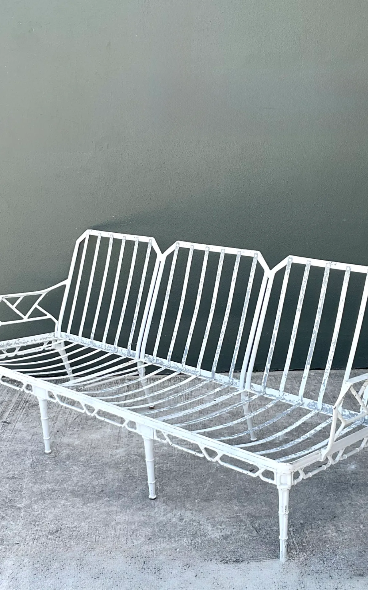 Retro Brown Jordan Metal “Calcutta” Outdoor Sofa — additional photo 3