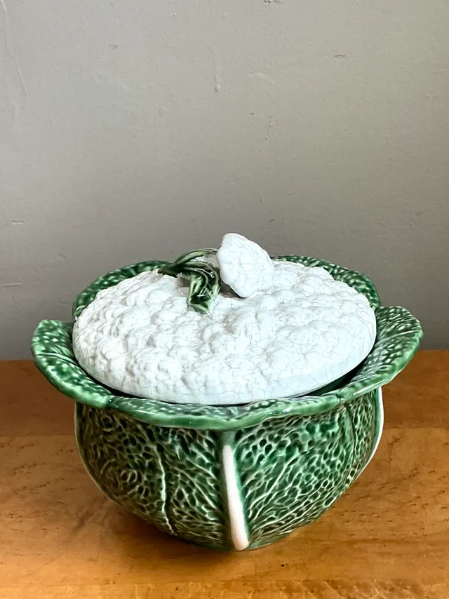 Vintage Portuguese Green Cabbage Leaf Ceramic Tureen — additional photo 6