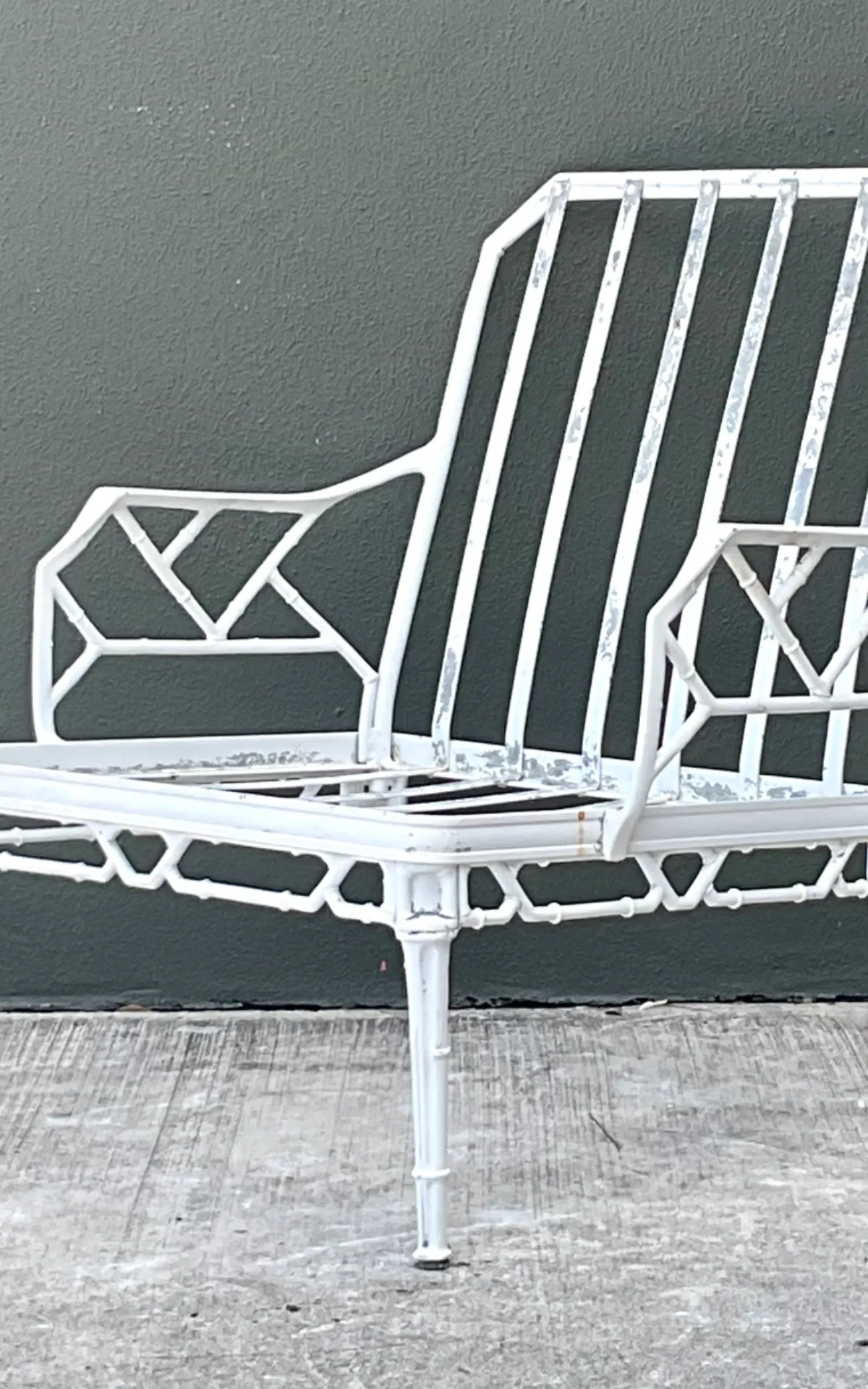 Vintage Brown Jordan “Calcutta” Metal Patio Lounge Chair — additional photo 3