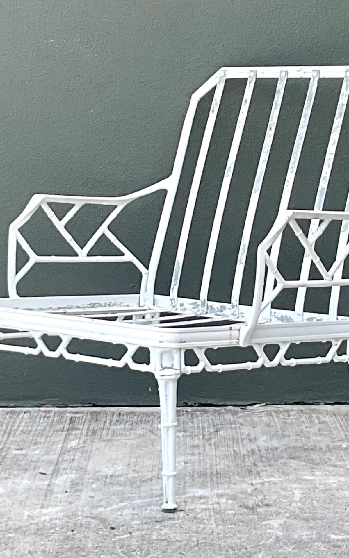 Vintage Brown Jordan “Calcutta” Metal Patio Lounge Chair — additional photo 8