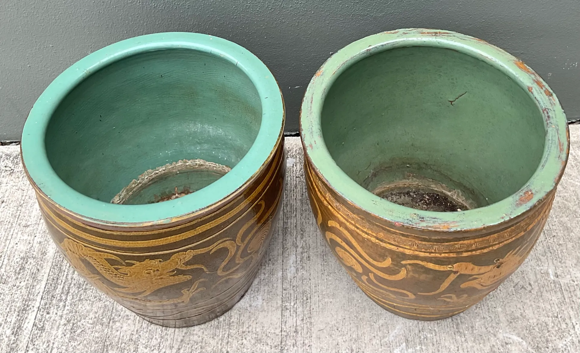 Vintage Chinese Dragon Motif Ceramic Planters - Pair — additional photo 2