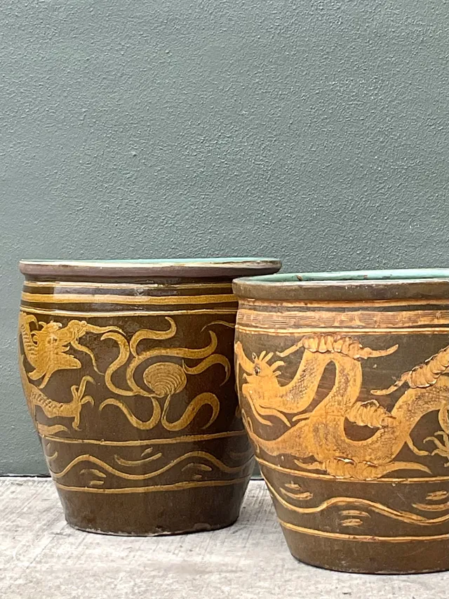Vintage Chinese Dragon Motif Ceramic Planters - Pair — additional photo 1