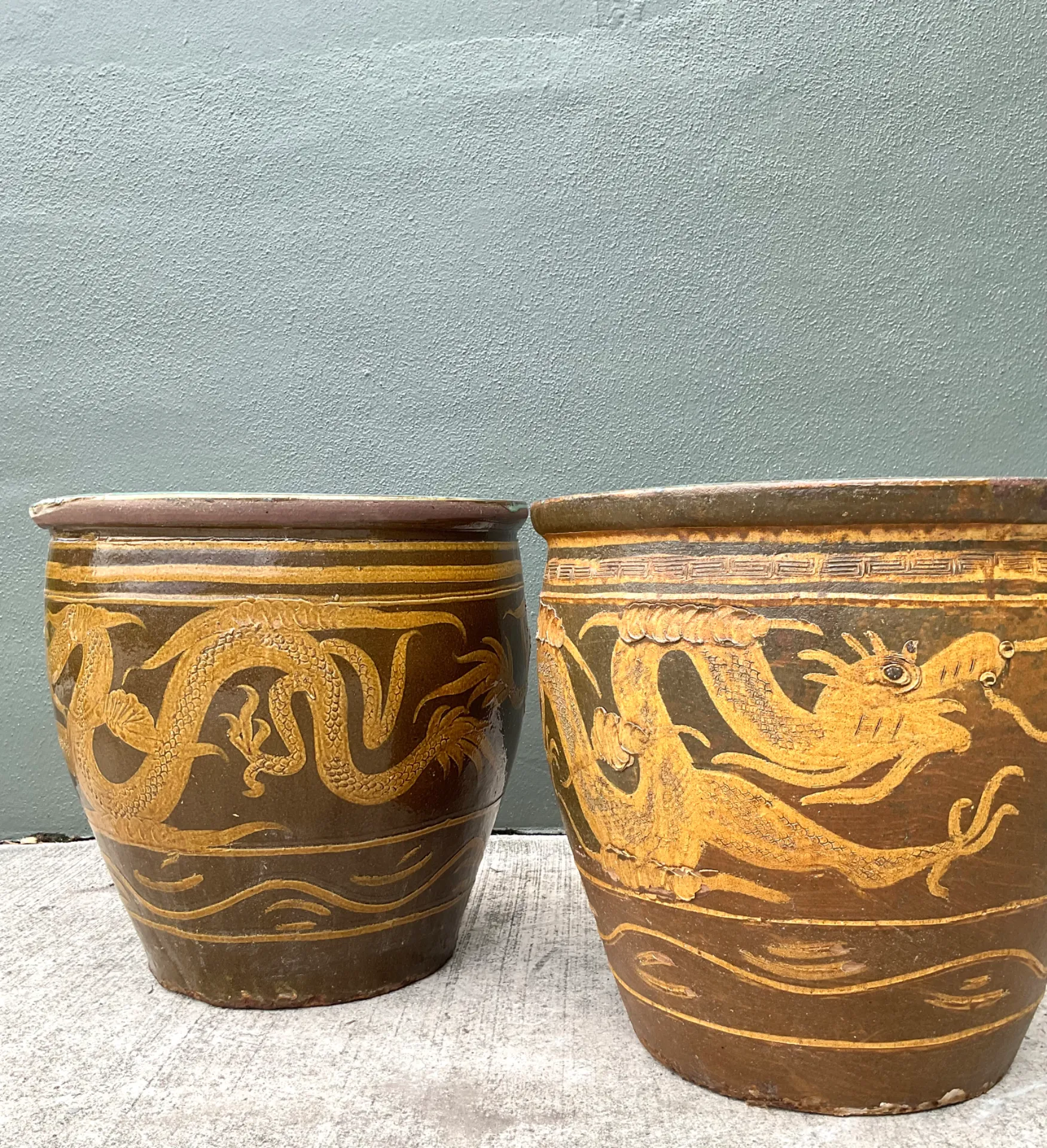Vintage Chinese Dragon Motif Ceramic Planters - Pair — additional photo 8