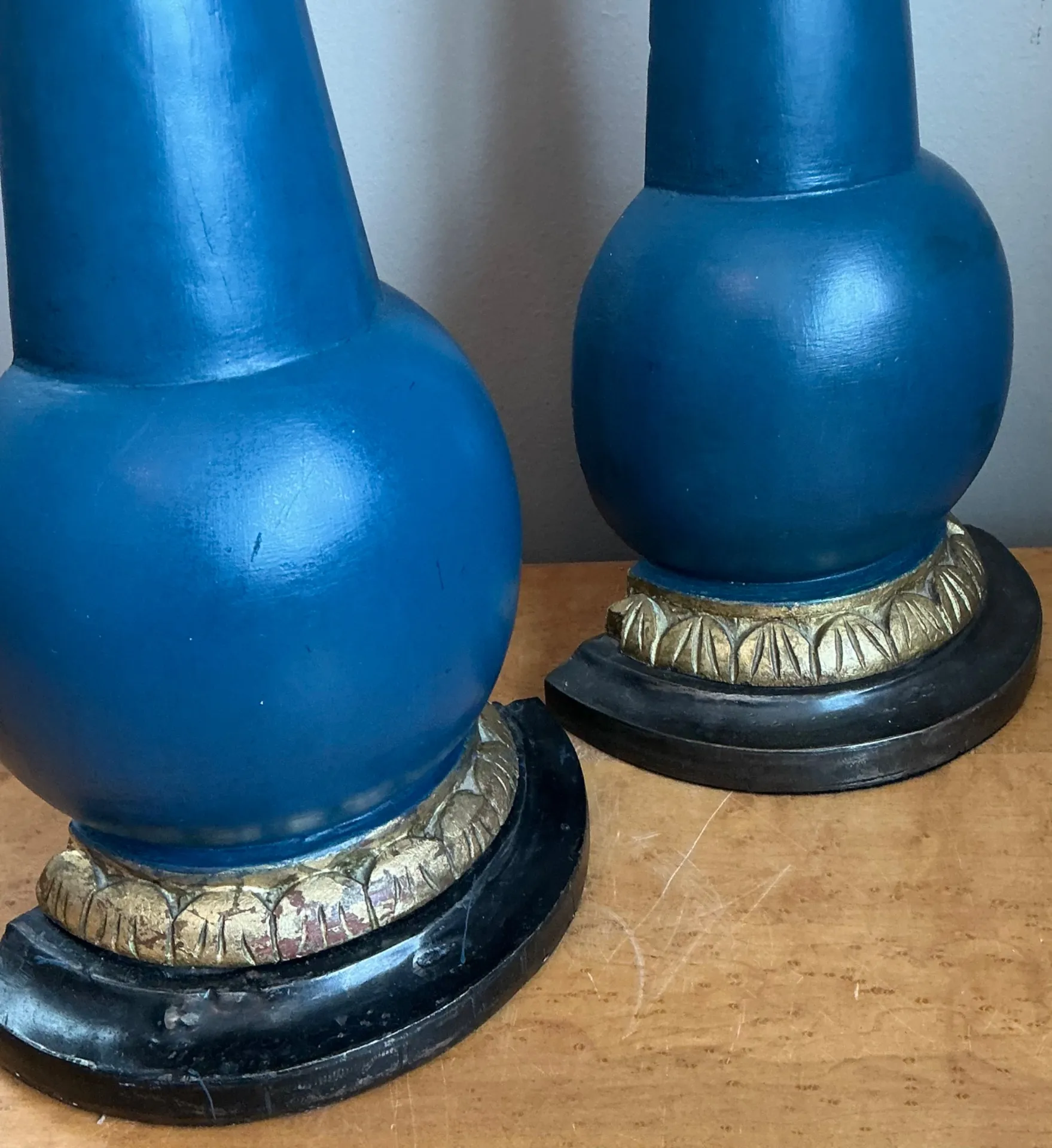 Vintage Blue Gilt Accented Table Wood Half Lamps - Pair — additional photo 2