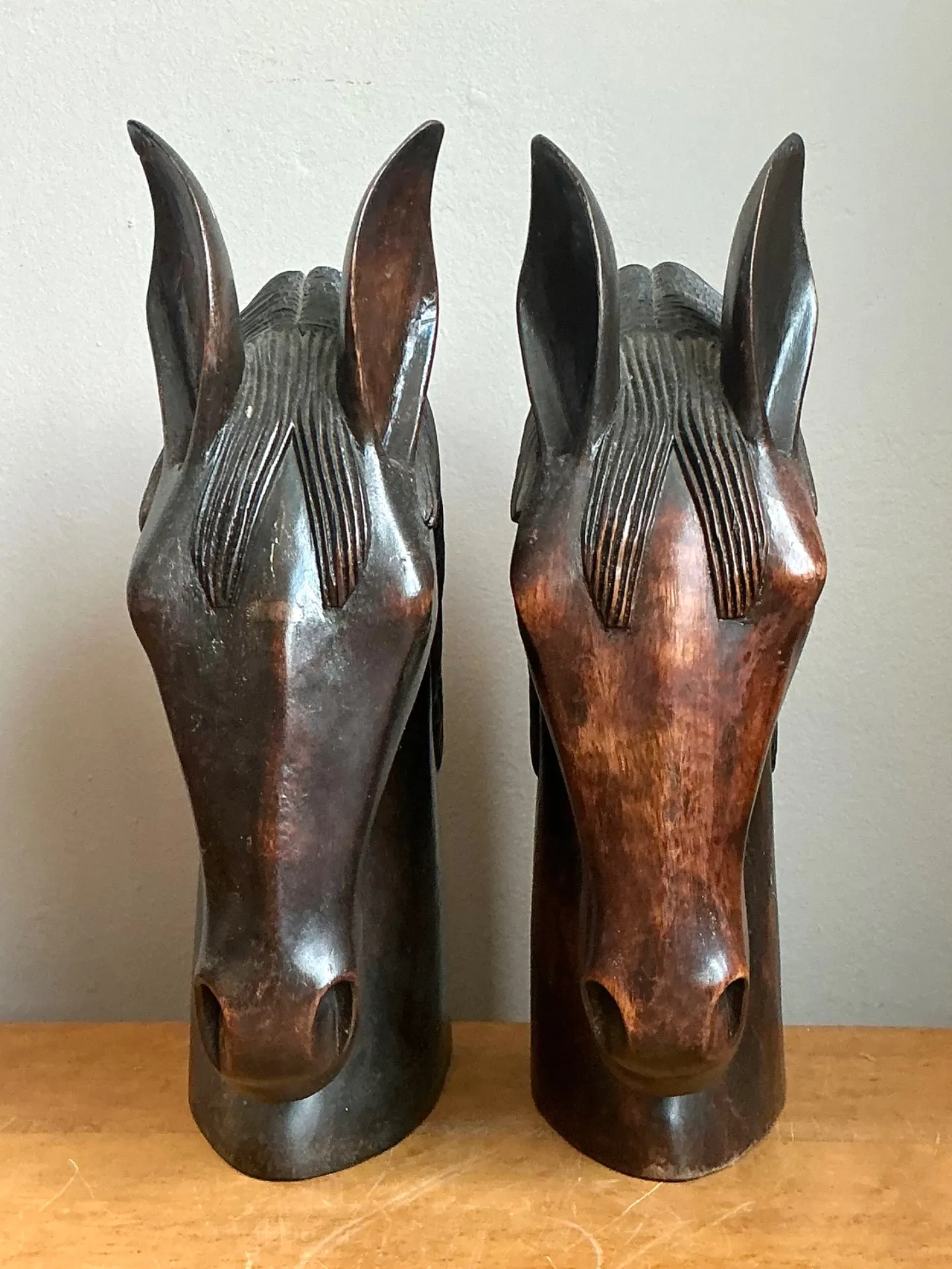 Vintage Carved Wood Horse Head Sculptures - Pair — additional photo 1