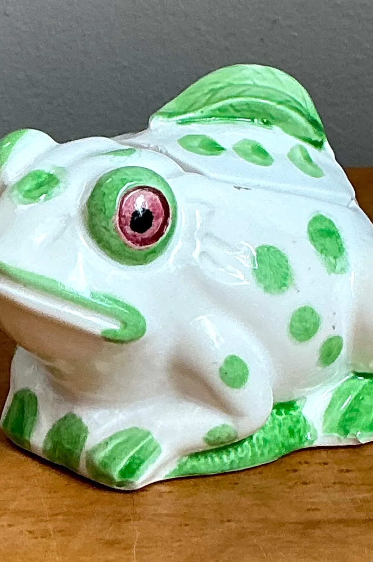 Vintage White and Green Frog Ceramic Sugar Bowl — additional photo 4