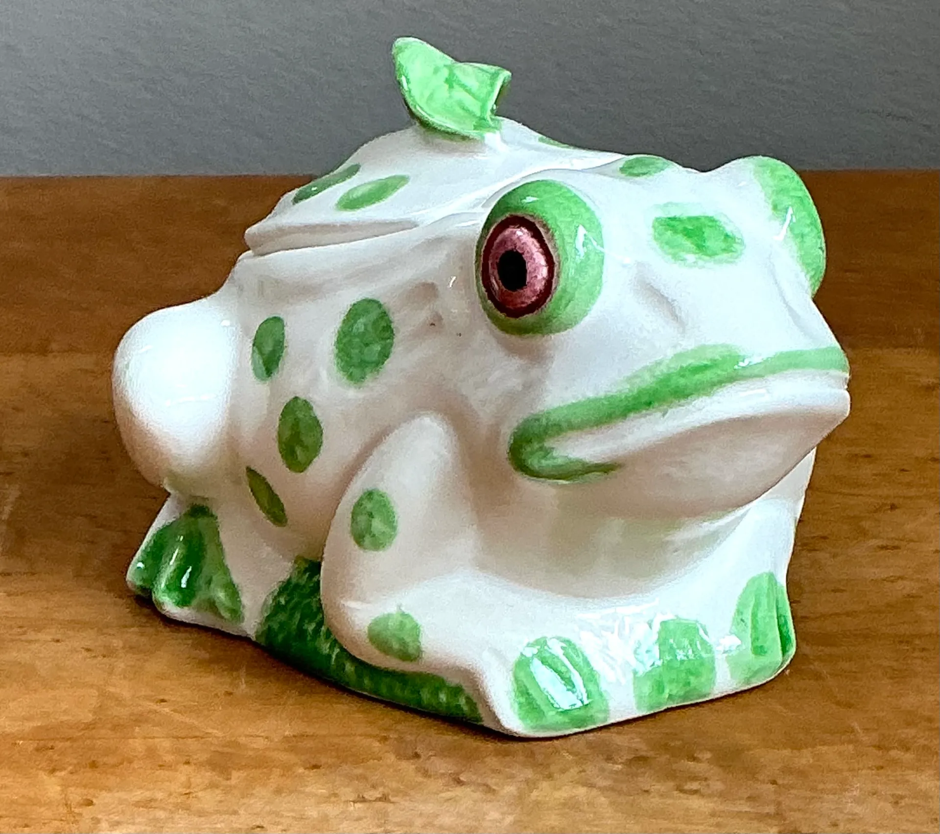 Vintage White and Green Frog Ceramic Sugar Bowl — additional photo 6