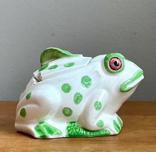 Vintage White and Green Frog Ceramic Sugar Bowl — additional photo 3