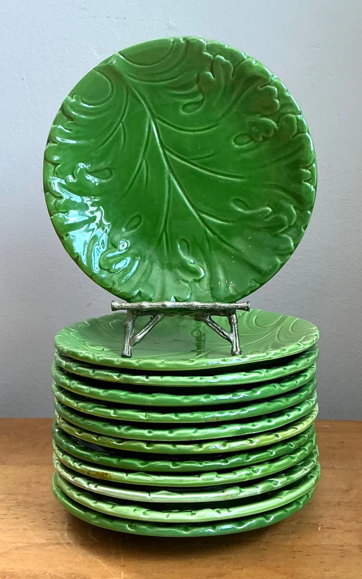 Vintage Italian Green Leaf Motif Ceramic Plates - Set of 12 — additional photo 6