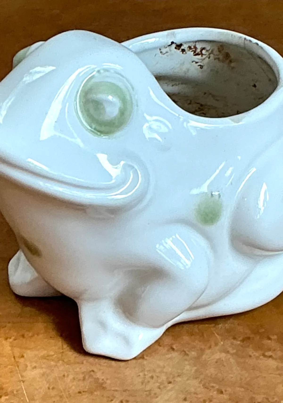 Vintage White Frog Ceramic Planter — additional photo 7