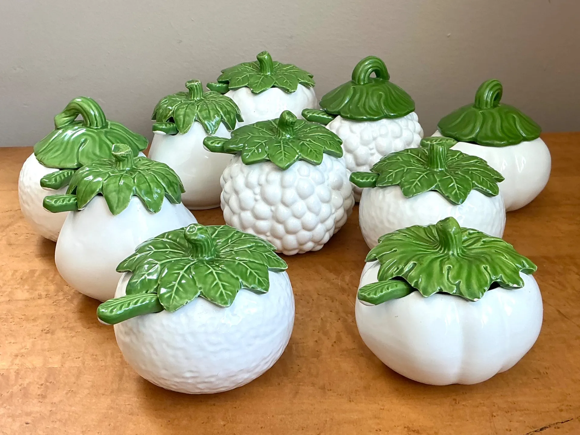 Vintage Italian Green Leaf Ceramic Pots - Set of 10 — additional photo 5