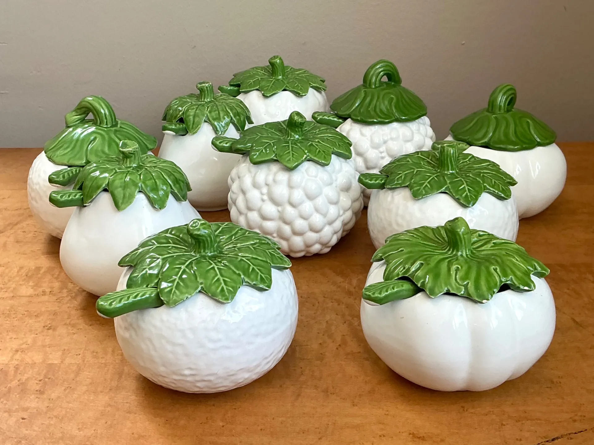 Vintage Italian Green Leaf Ceramic Pots - Set of 10 — additional photo 2