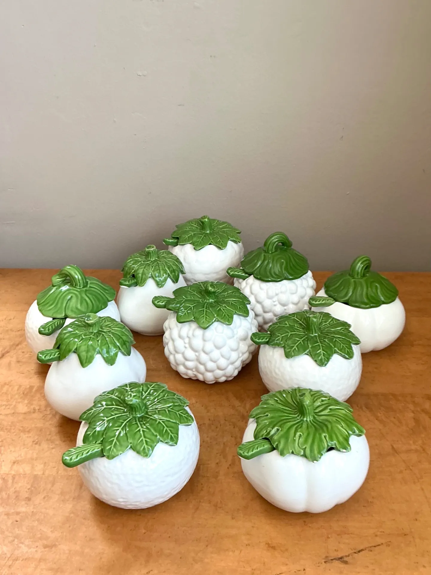 Vintage Italian Green Leaf Ceramic Pots - Set of 10 — additional photo 7