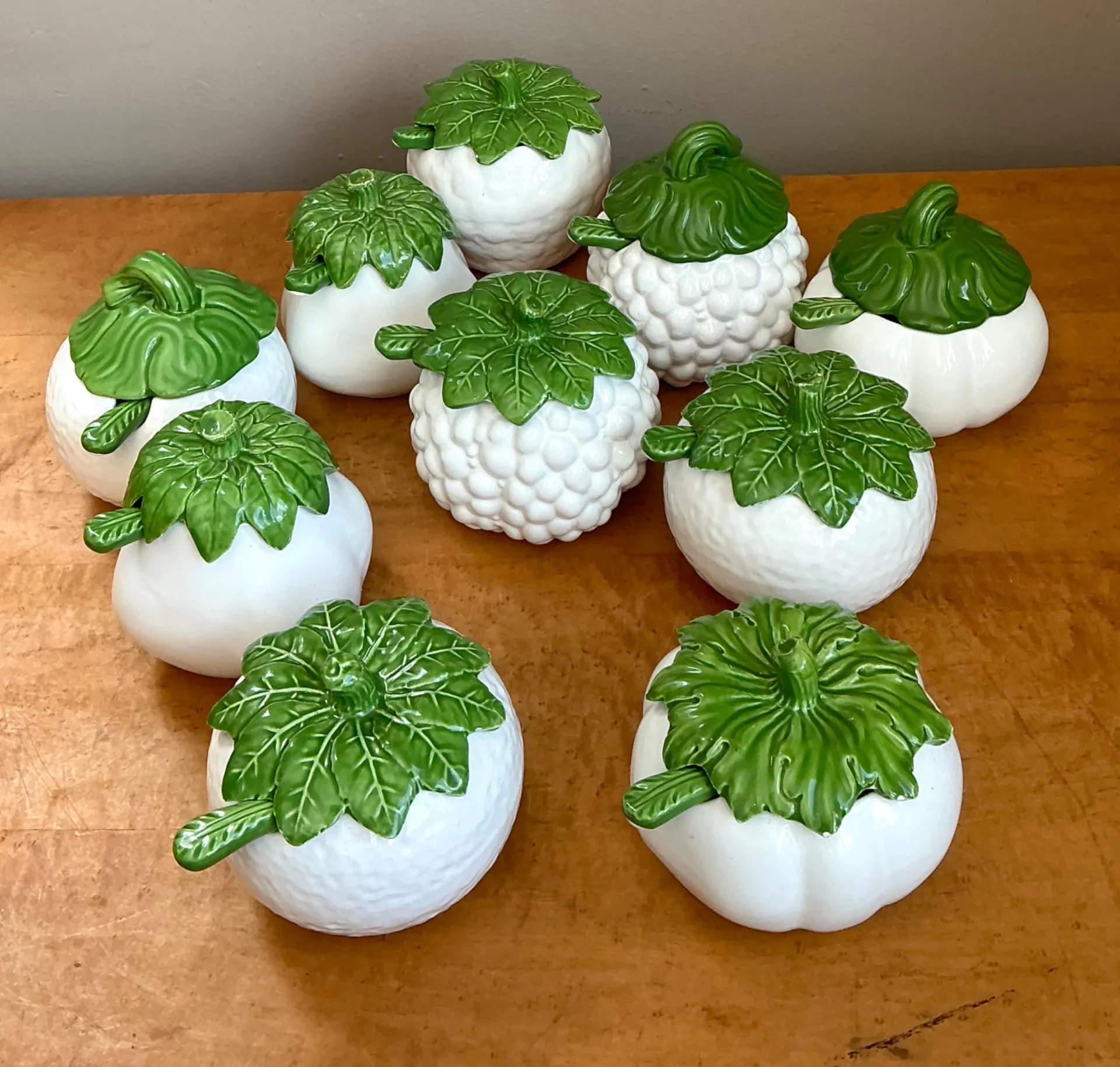 Vintage Italian Green Leaf Ceramic Pots - Set of 10 — additional photo 4