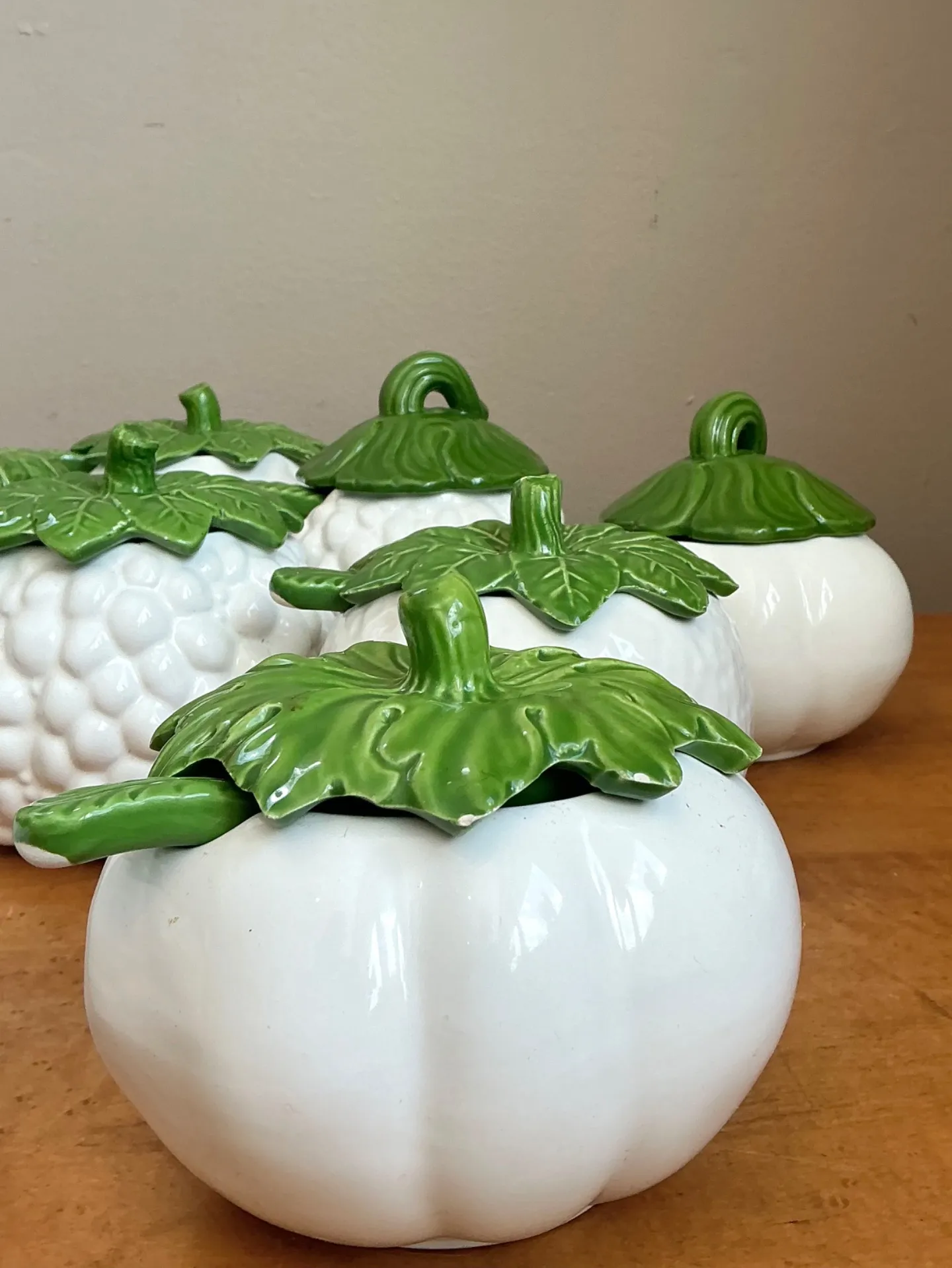 Vintage Italian Green Leaf Ceramic Pots - Set of 10 — additional photo 3