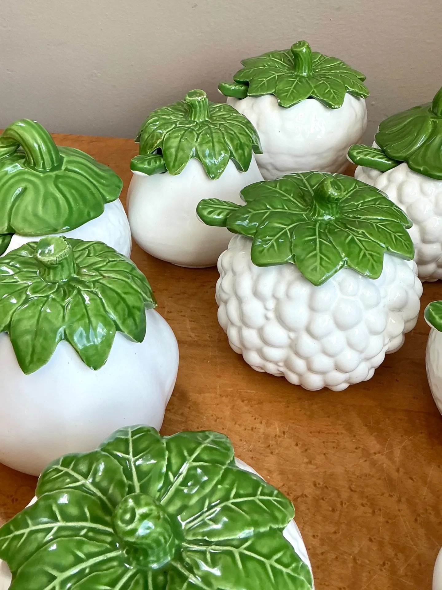 Vintage Italian Green Leaf Ceramic Pots - Set of 10 — additional photo 8