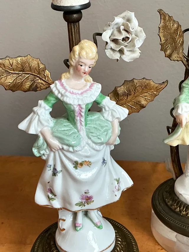 Vintage Lucite Base Porcelain Figurine Lamps — additional photo 3