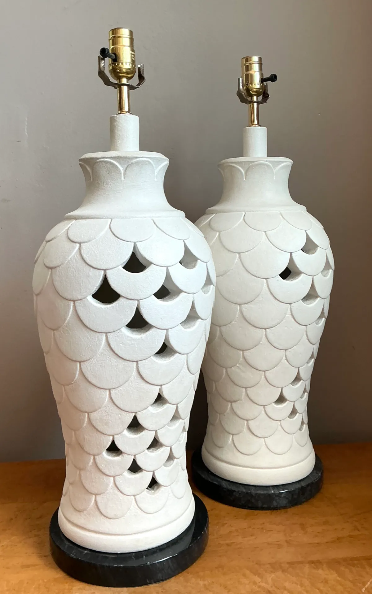 Vintage Scalloped Ceramic Table Lamps — additional photo 3