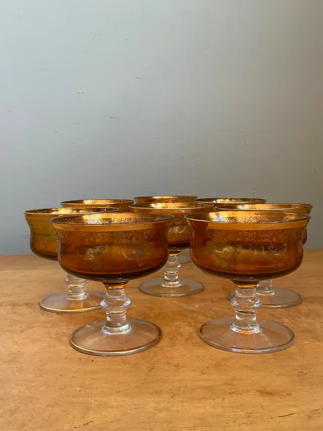 Vintage Amber Floral Glass Coupes - Set of 8 — additional photo 3
