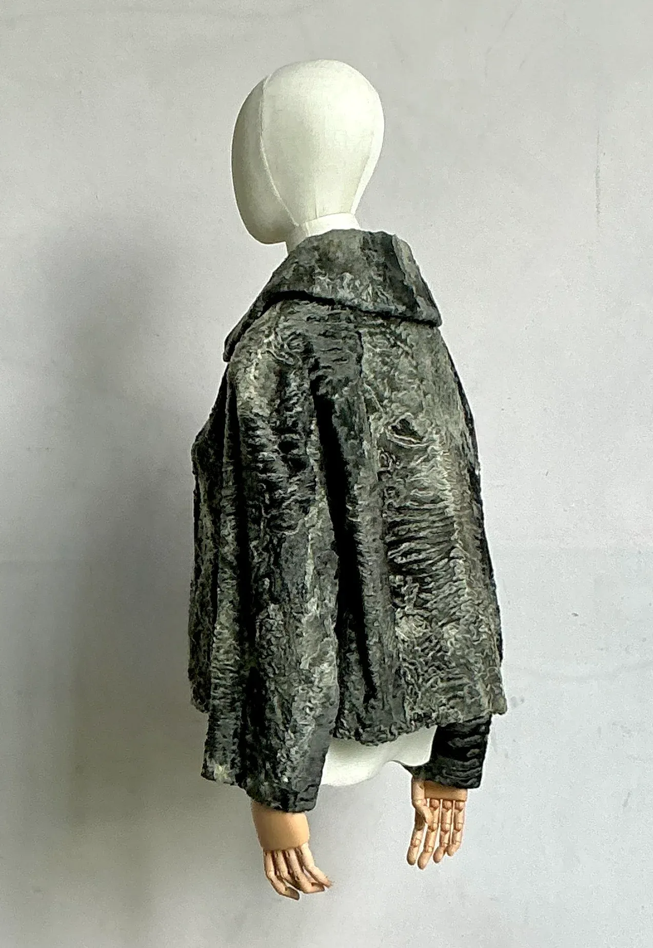Vintage Textured Cropped Lamb Jacket — additional photo 3