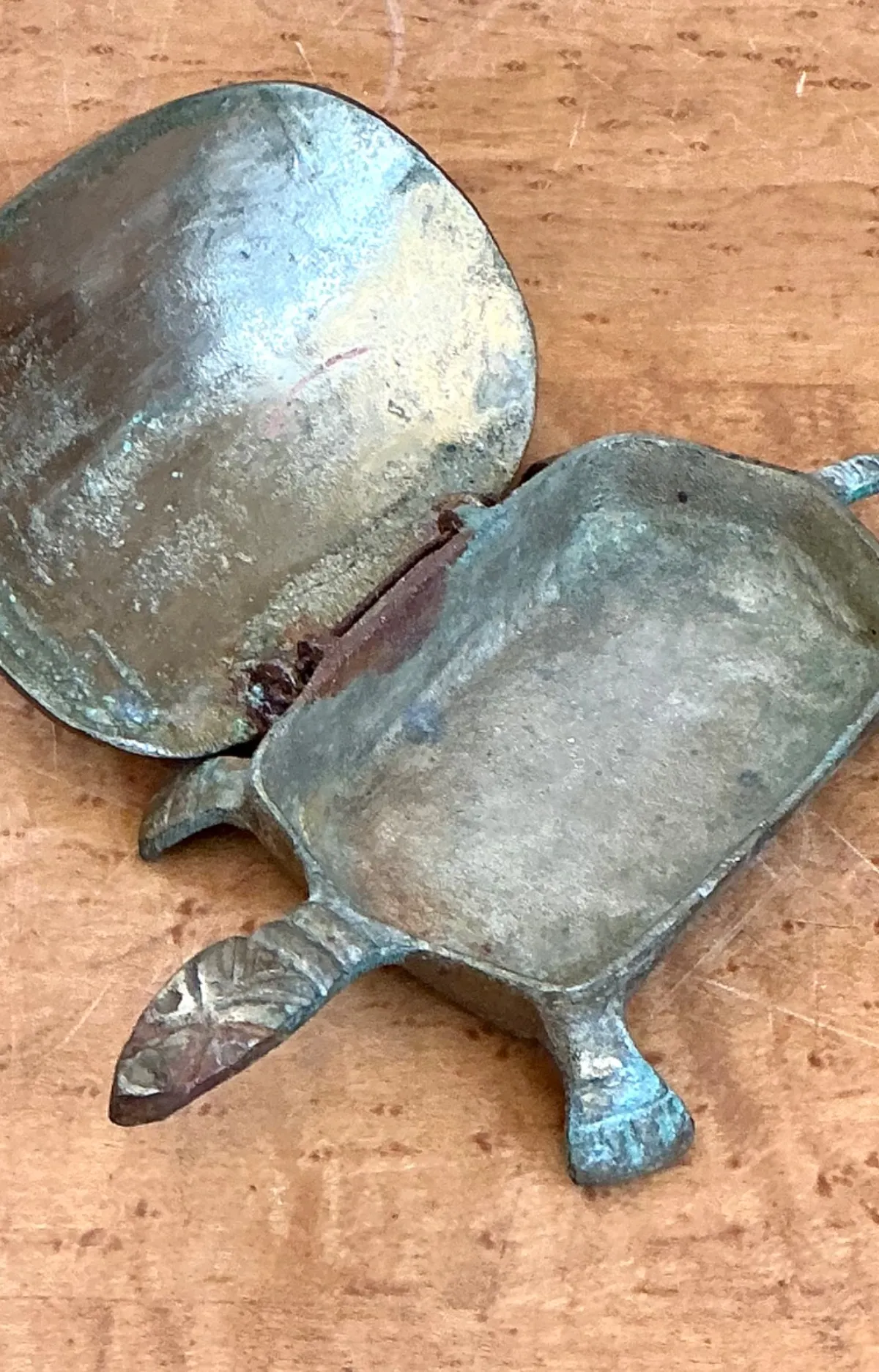 Vintage Patinated Metal Turtle Trinket Box — additional photo 4