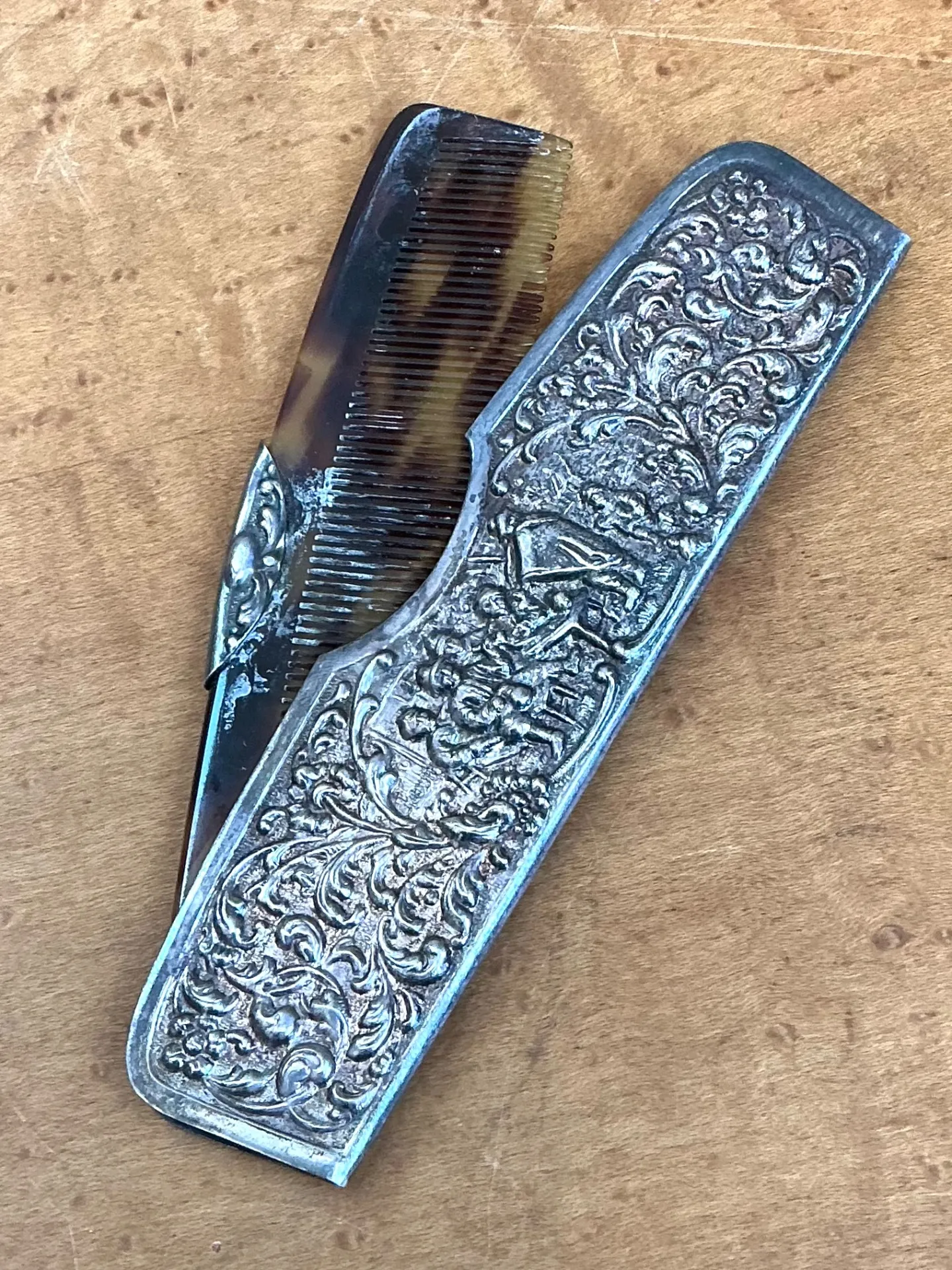 Vintage Tortoise Comb Intricate Metal Case — additional photo 1