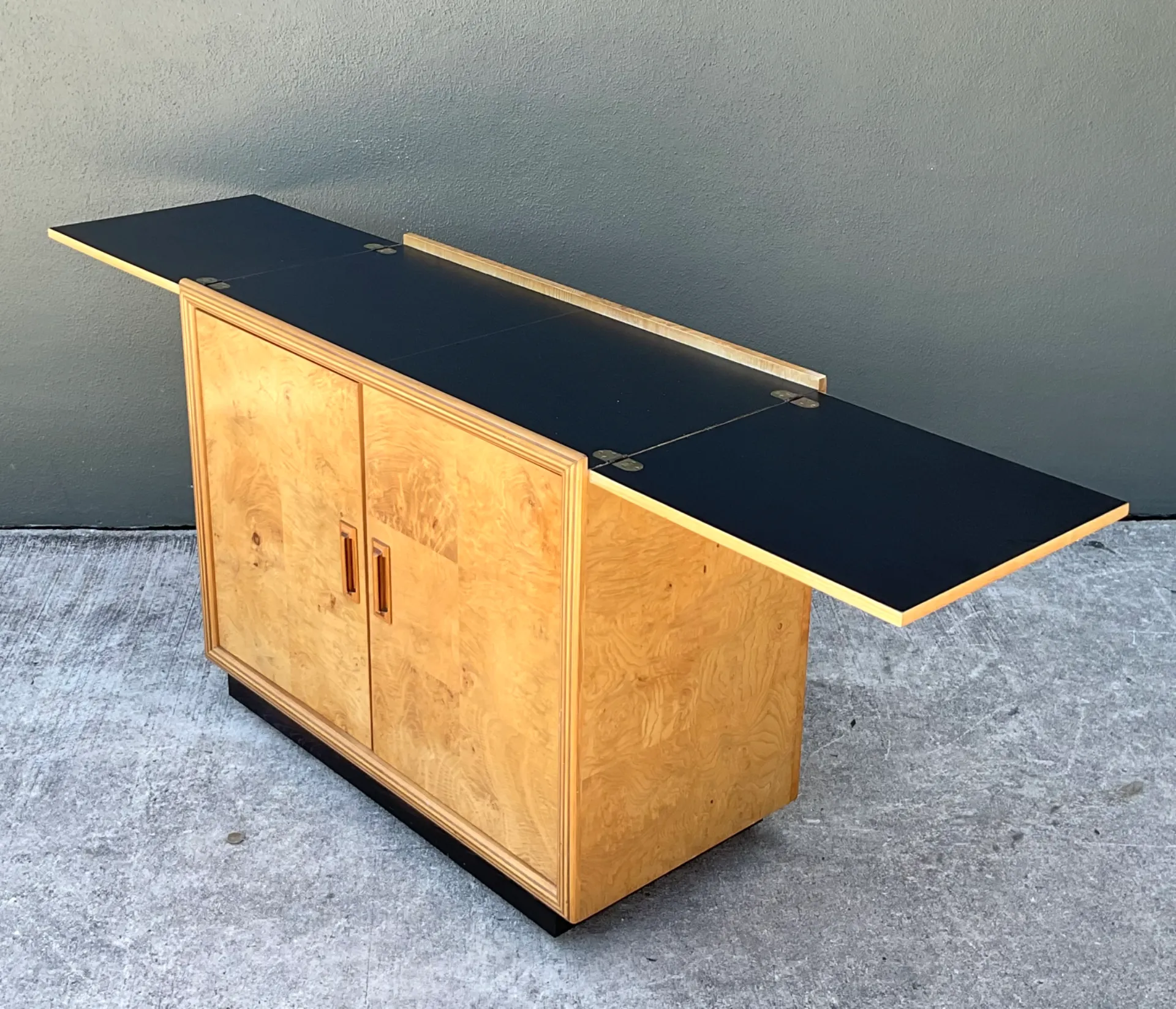 Vintage Henredon Modernist Two Door Burl Wood Server — additional photo 6