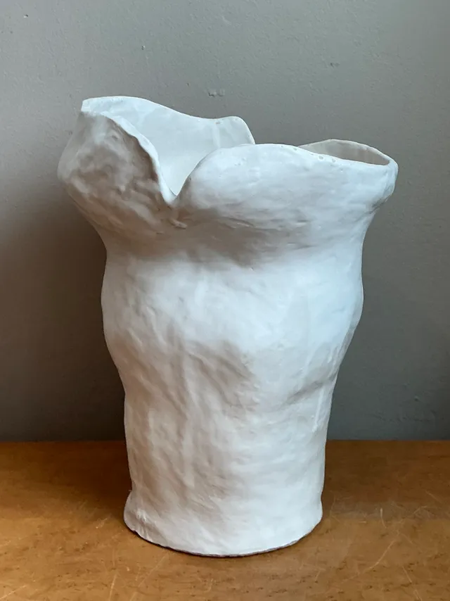 Vintage Biomorphic Sculptural White Ceramic Vase — additional photo 7