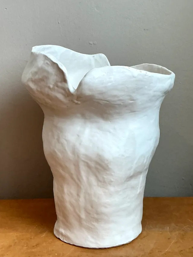 Vintage Biomorphic Sculptural White Ceramic Vase — additional photo 4