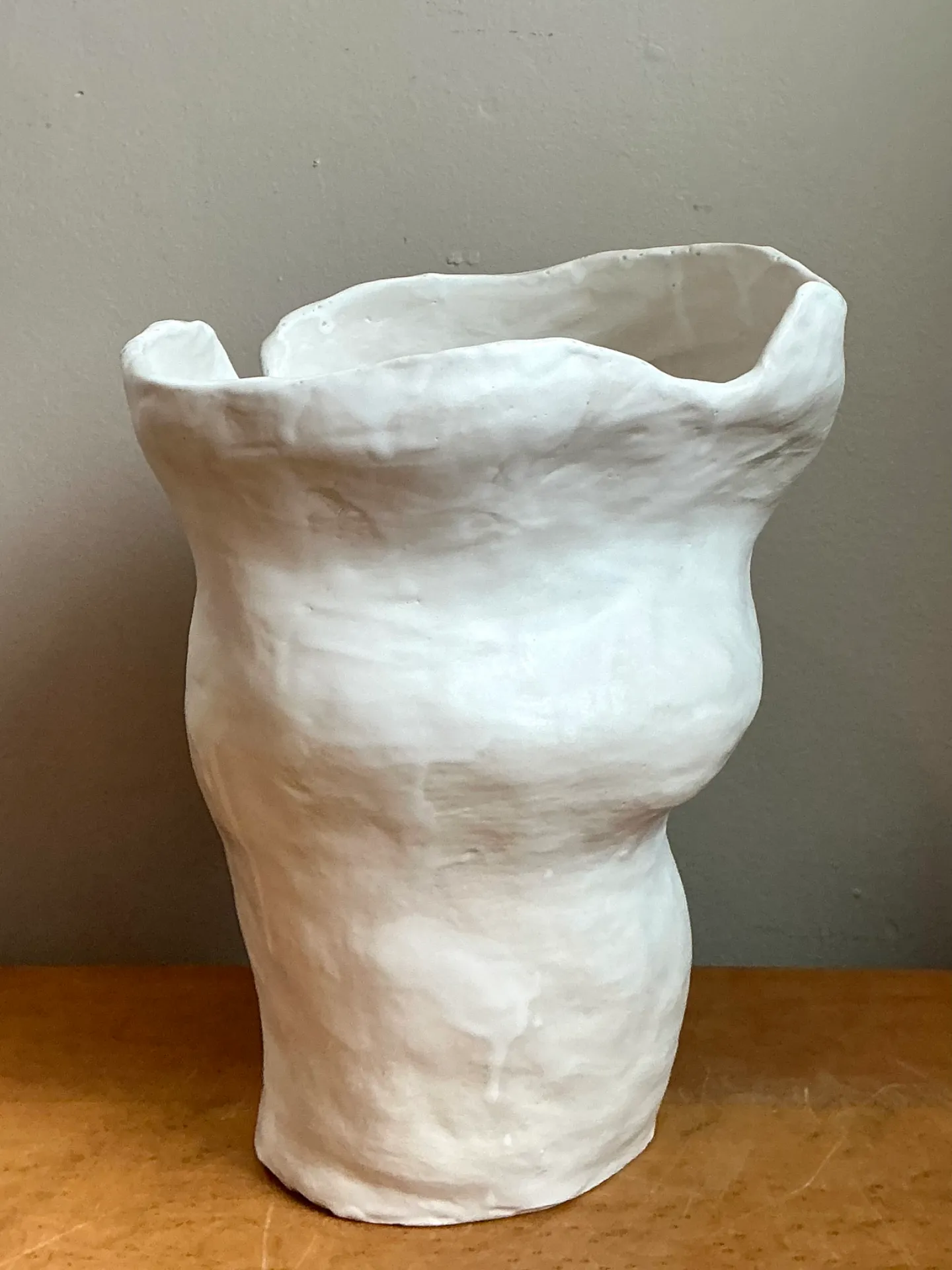 Vintage Biomorphic Sculptural White Ceramic Vase — additional photo 3