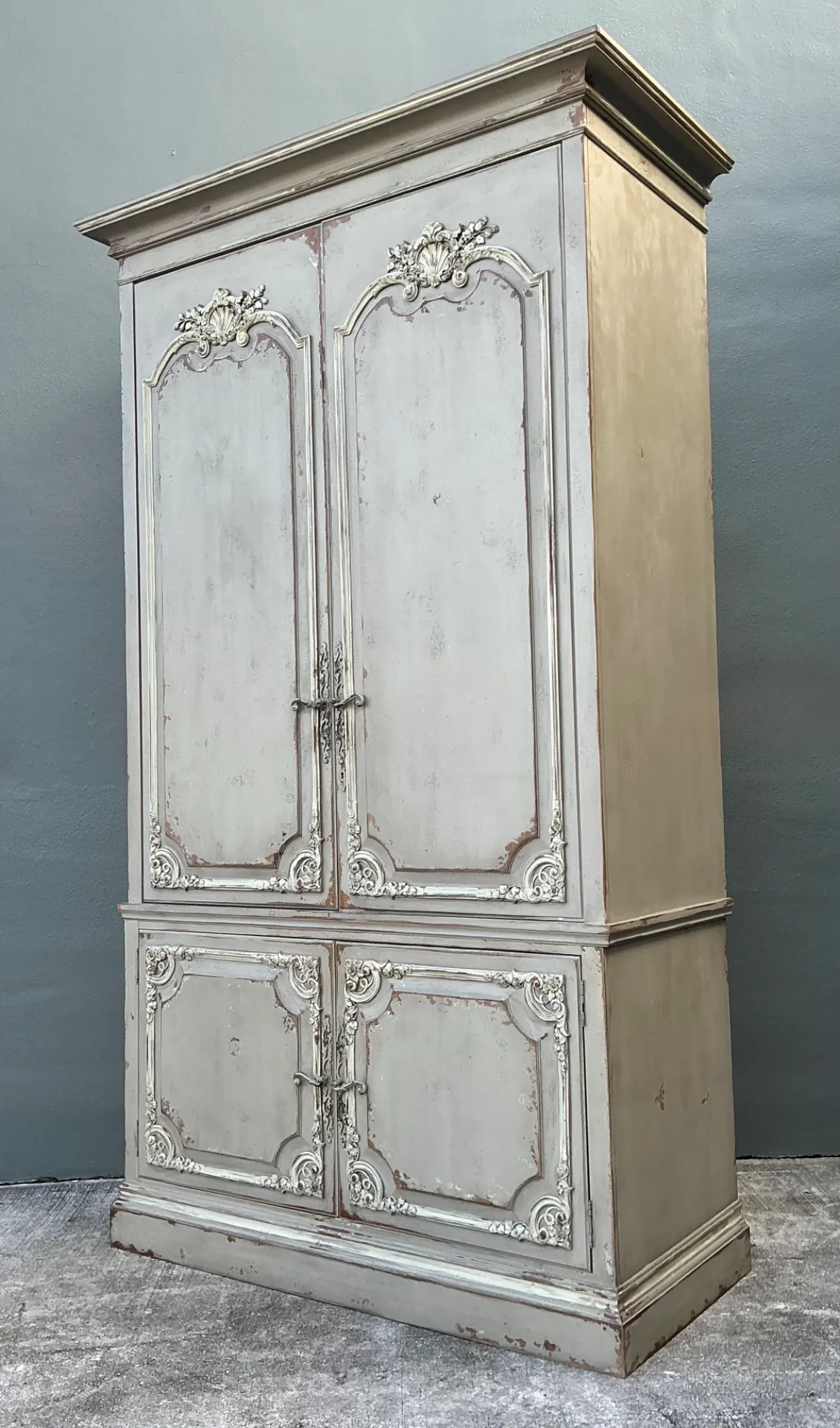 Habersham Vintage Gray Distressed Armoire — additional photo 1